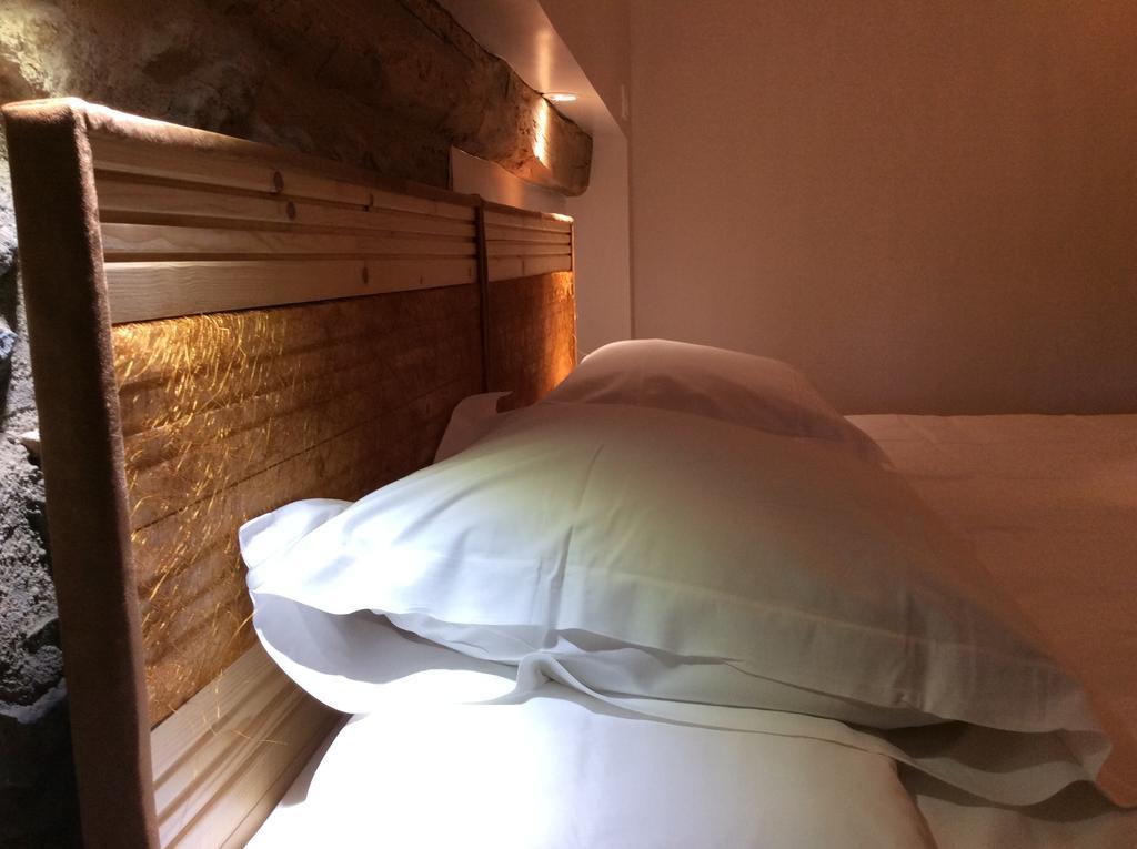 Domaine De Noyer Bed & Breakfast Saint-Christophe-en-Brionnais Ruang foto